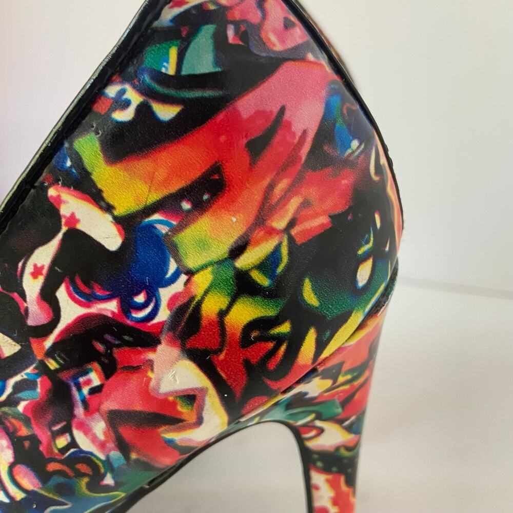 Just Fab Heels Kristal Graffiti Print Stiletto Pumps Pointed Toe Size 8 GUC Read - Picture 9 of 13